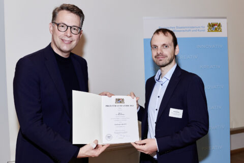 Acceptance of the award by the Bavarian State Minister for Science and the Arts Markus Blume (Photo: © StMWK/Thomas Riese).