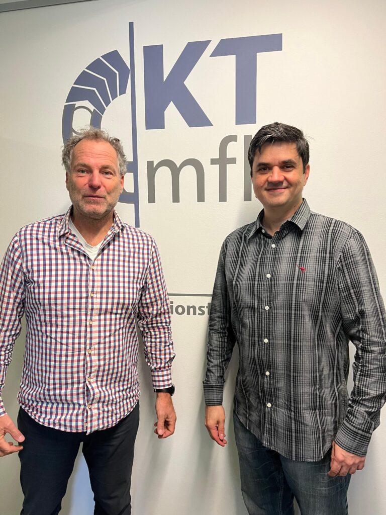 KTmfk receives a visit by Prof. Régis Kovacs Scalice from Brazil