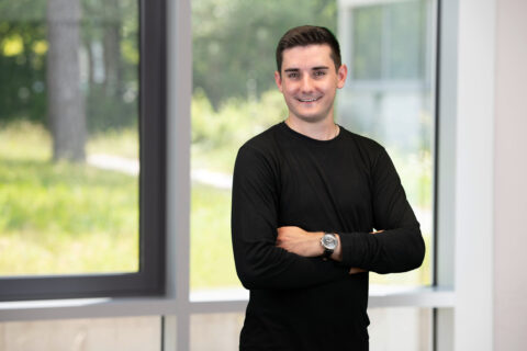 Towards entry "New employee: Christopher Platis"