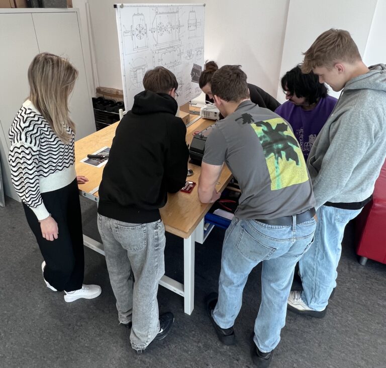 Hands-on Learning: Assembly Lab in the Machine Elements Course